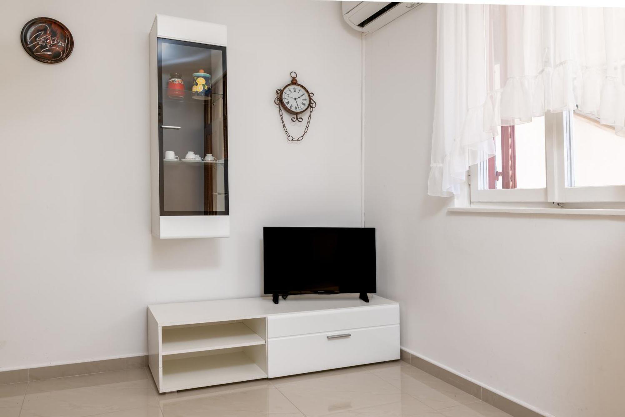 Apartments With A Parking Space Rabac, Labin - 7622 Номер фото