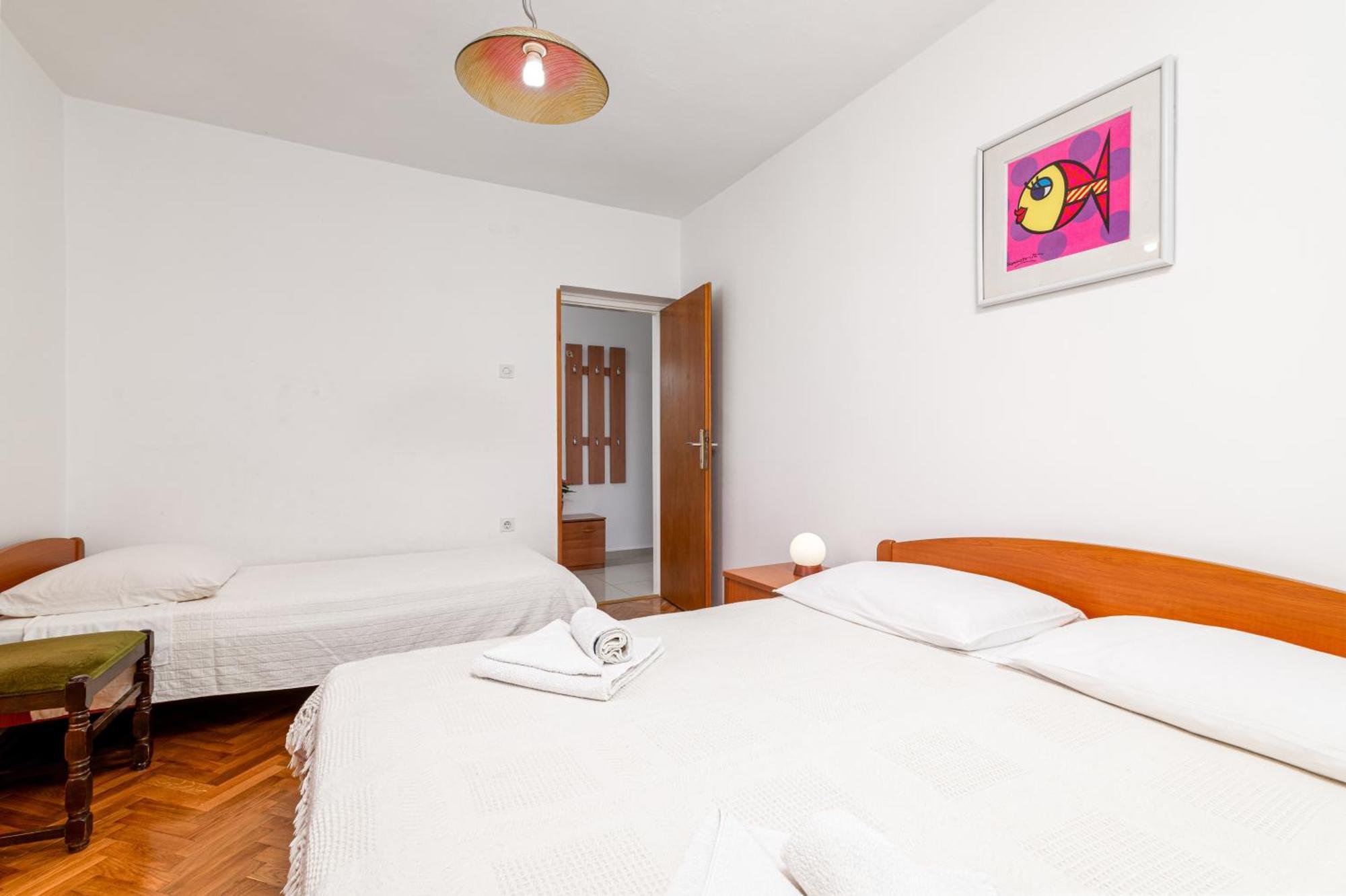 Apartments With A Parking Space Rabac, Labin - 7622 Номер фото